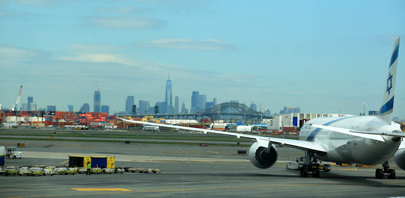 El Al plane lands in Newark, New Jersey credit: Shutterstock