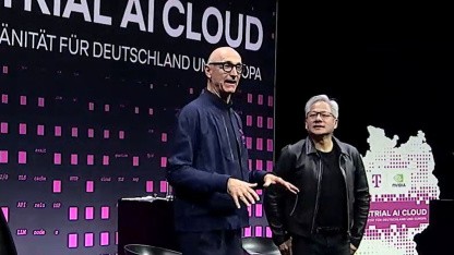 Telekom-Chef Tim Höttges (links) und Nvidia-CEO Jensen Huang am 4. November 2025 in Berlin (Bild: Deutsche Telekom / Screenshot: Golem.de) (Deutsche Telekom / Screenshot: Golem.de)